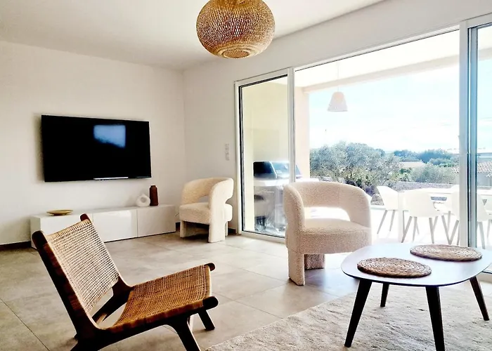 Neuve Piscine Privee Chauffee Бонифачо