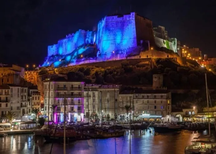 Вилла Neuve Piscine Privee Chauffee