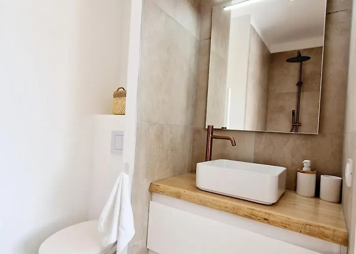 Neuve Piscine Privee Chauffee Вилла Бонифачо